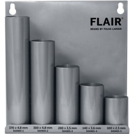 Metalldisplay for veggmontering inkludert stripesortiment