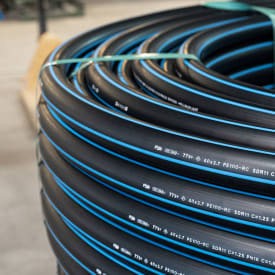 Hallingplast trykkrør PE100RC blå stripe, 25 mm, SDR11, kveil á 100 m