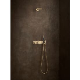 Vola 2473-081D dusjbatteri, med hode- og hånddusj, børstet krom