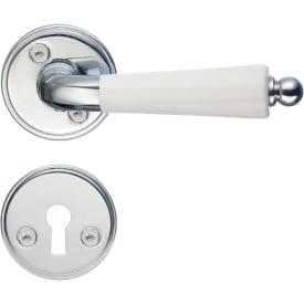 Beslagsboden Basic Romantic dörrhantag, polerad krom/vit handtag