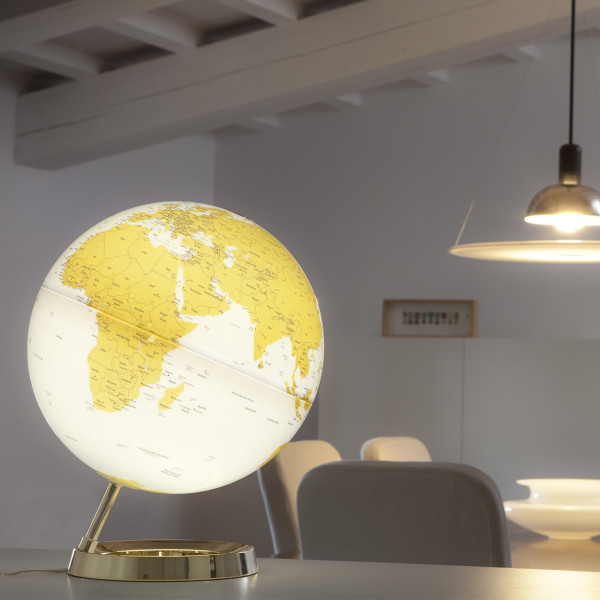 Juice udbytte Gud Atmosphere Guld Globus med lys | Køb Guld-farvet globus lampe