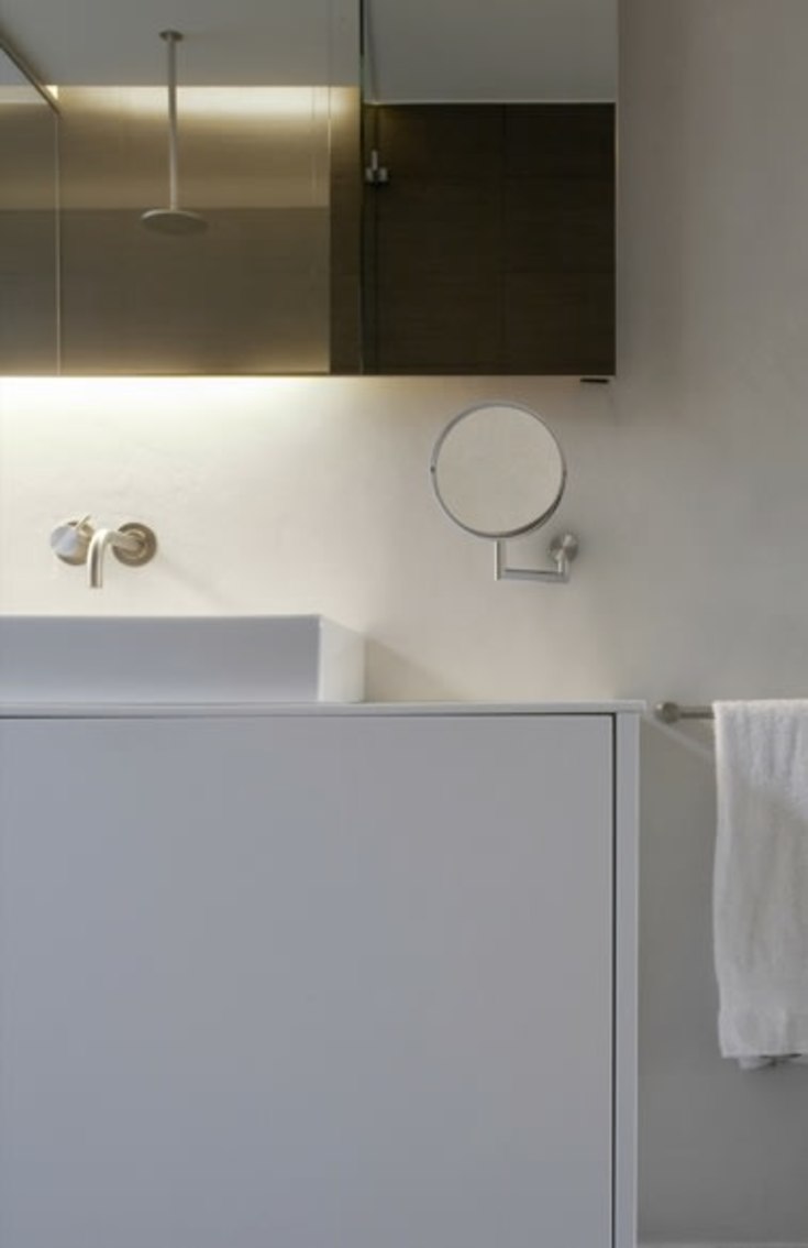 Frost Nova2 sminkspegel, Ø16,2 cm, borstat rostfritt stål