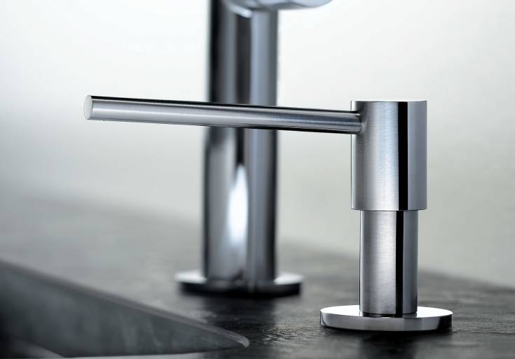 Blanco Piona diskmedelspump, krom