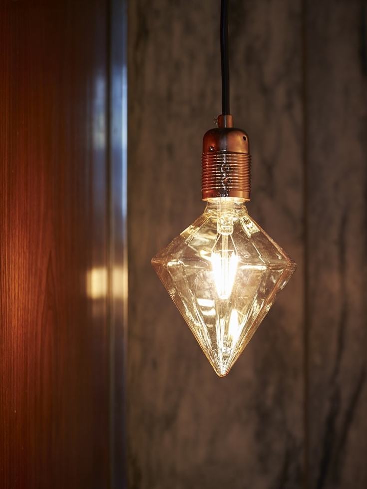 Nielsen Diamant LED 3W/822 (25W) E27, dimbar, ravfarget