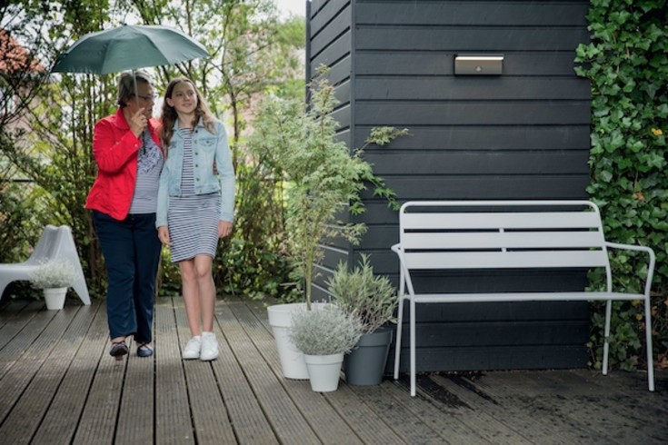 Philips myGarden Bustan vegg utelys med sensor