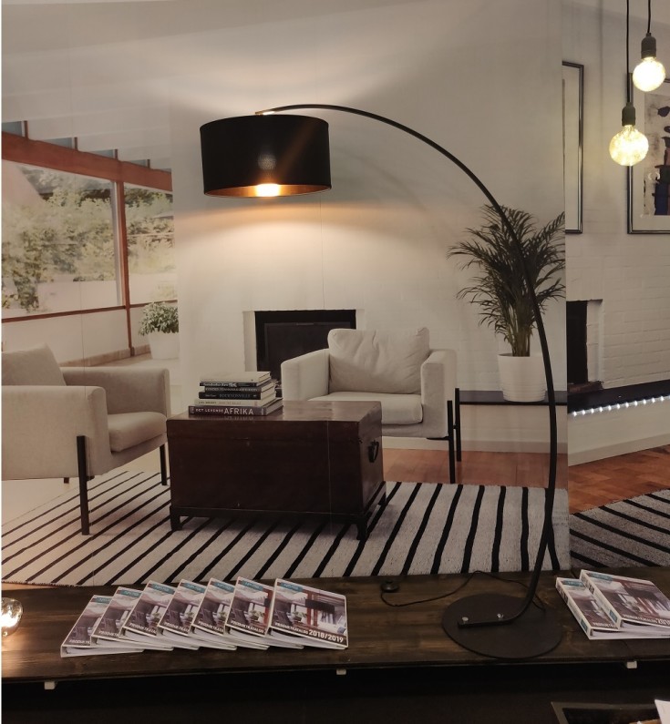 Nielsen Light Manhatten gulvlampefot E27, uten skjerm, svart