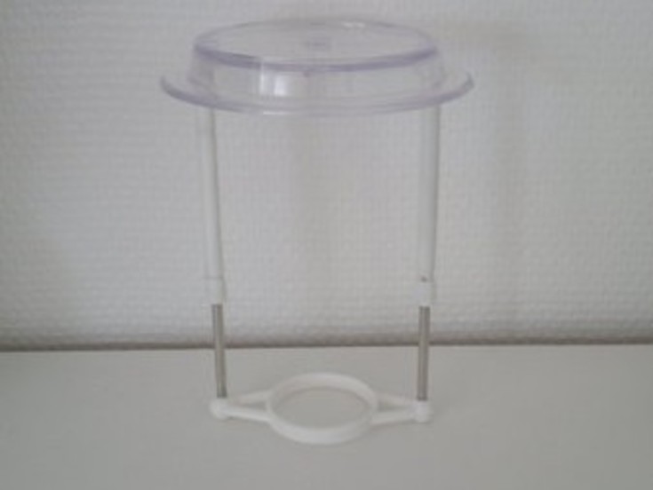 Skærmstativ, hvid plast, Ø34mm, forskydelig 14 - 21 cm