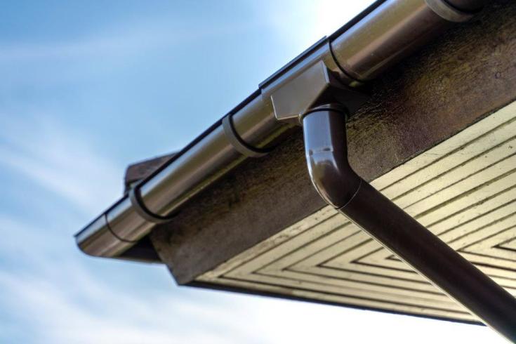 Plastmo nedløbsrør 75 x 6000 mm, brun