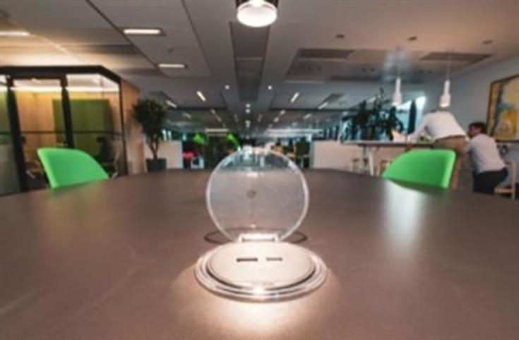 Schneider Unica+ låg til bordkontakt, transparent