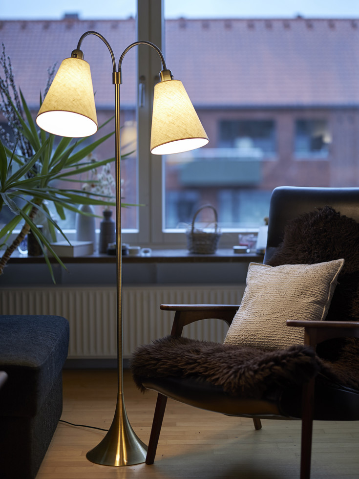 Nielsen Light Fotgjenger golvlampa fot, mässing