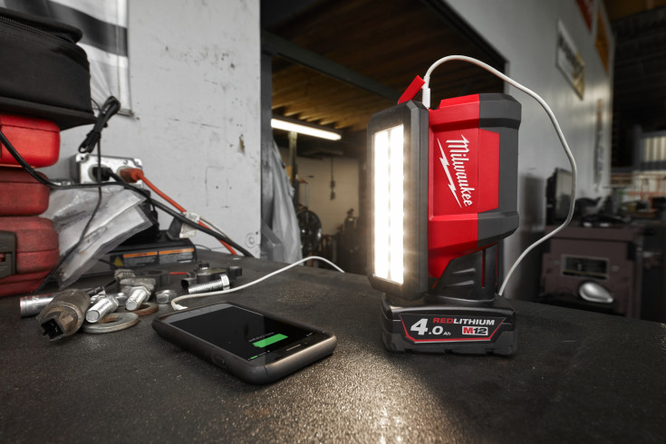 Milwaukee M12 PAL-0 arbejdslampe, 700 lumen