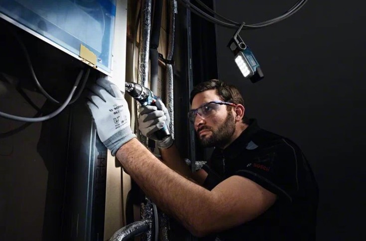 Bosch batteri lygte GLI 12V-330 u. batteri