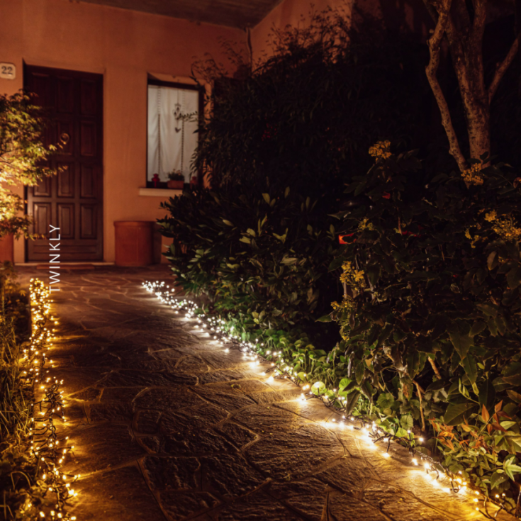 Twinkly Cluster lyslenke utendørs, 400 hvite lys, 6 meter