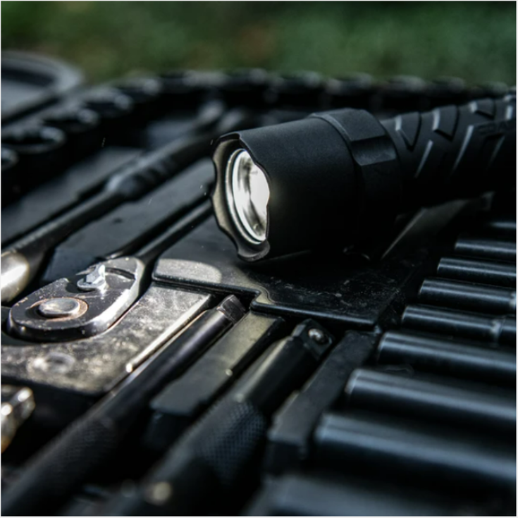 Coast PS200 vattentät ficklampa i polysteel 320 lumen