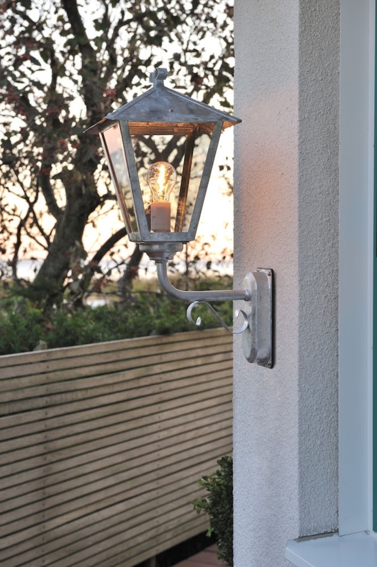 Konstsmide Benu Up vägglampa utomhus, galvaniserat stål
