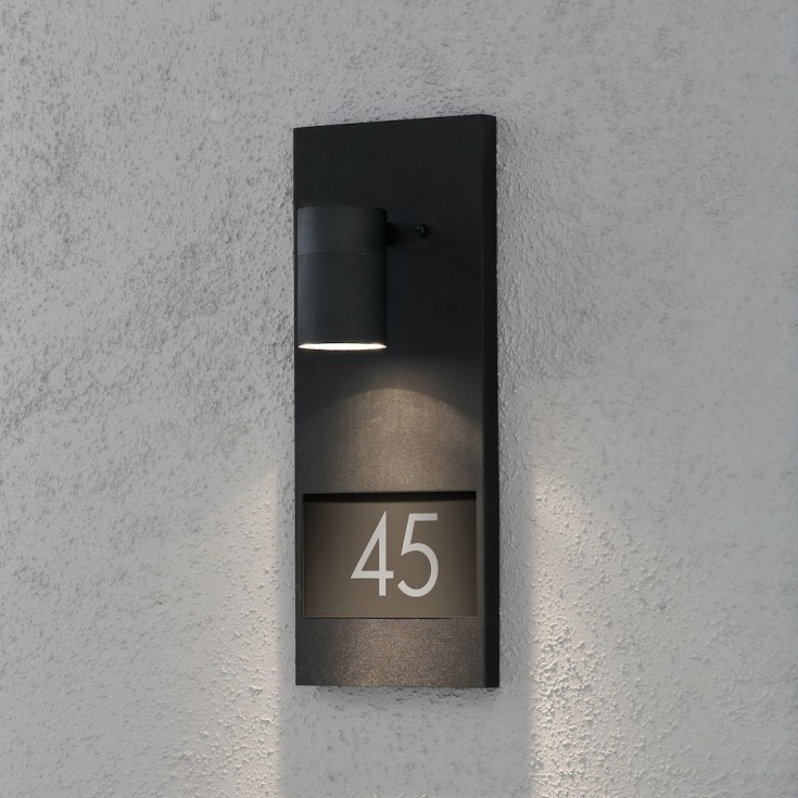 Konstsmide Modena vägglampa utomhus med husnummer, svart