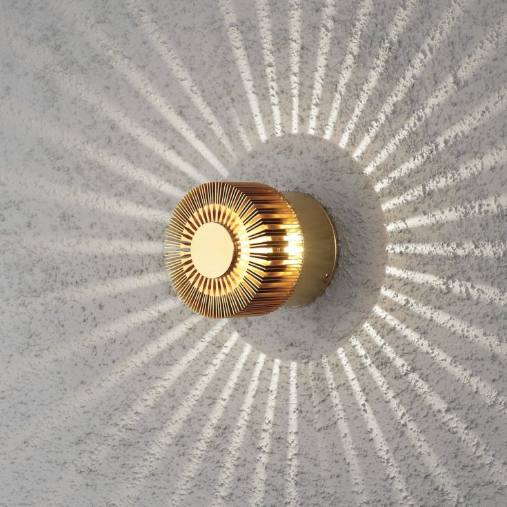 Konstsmide Monza vägglampa utomhus, mässing