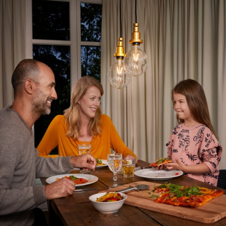 Ledvance Smart+ Wifi E27 globlampa, vit ljusfärg