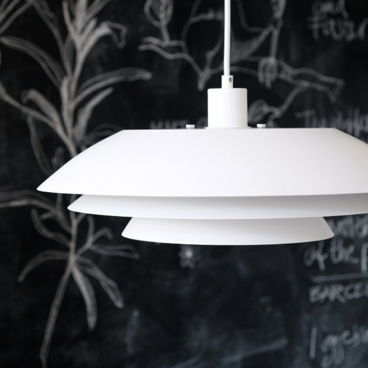 Dyberg Larsen DL45 pendellampe, hvit