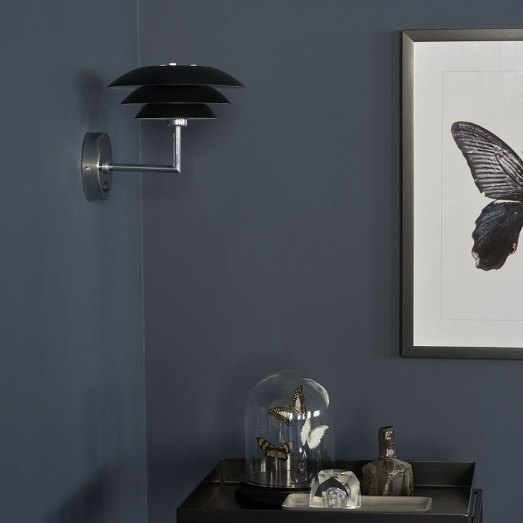 Dyberg Larsen DL20 vegglampe, sort