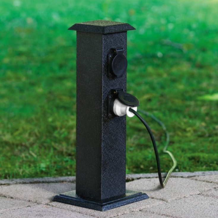 Eglo udendørs søjle med 4 stik