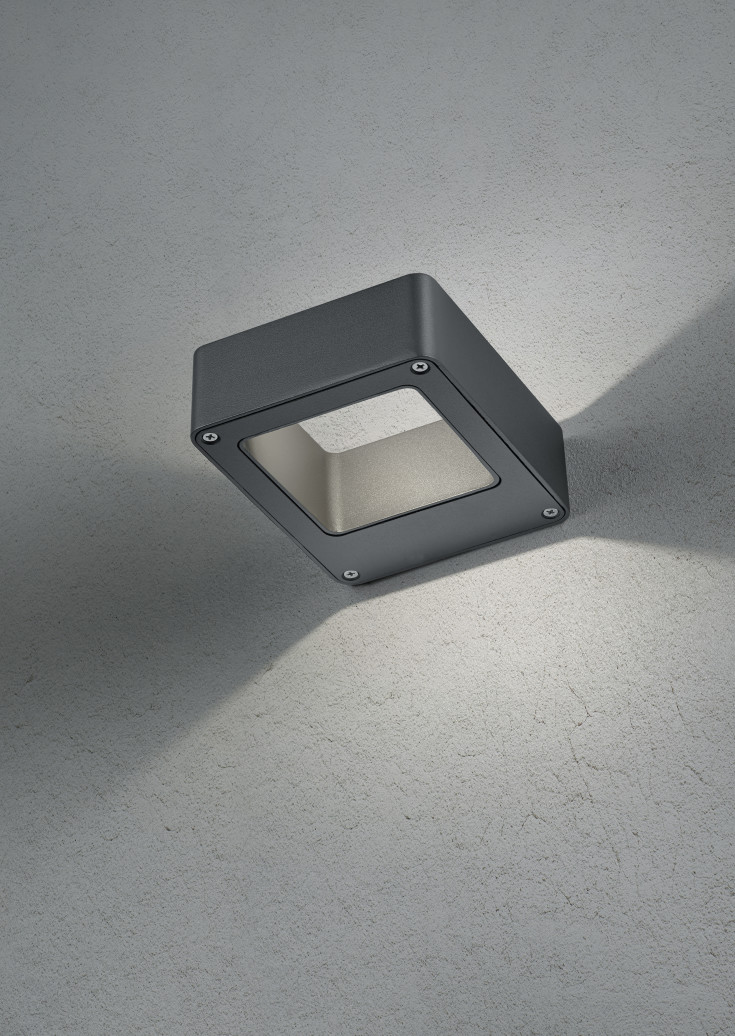 Trio Lighting Reno vägglampa utomhus