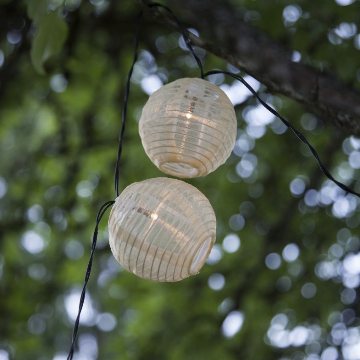 Star Trading Festival sollyskjede med gule kuler