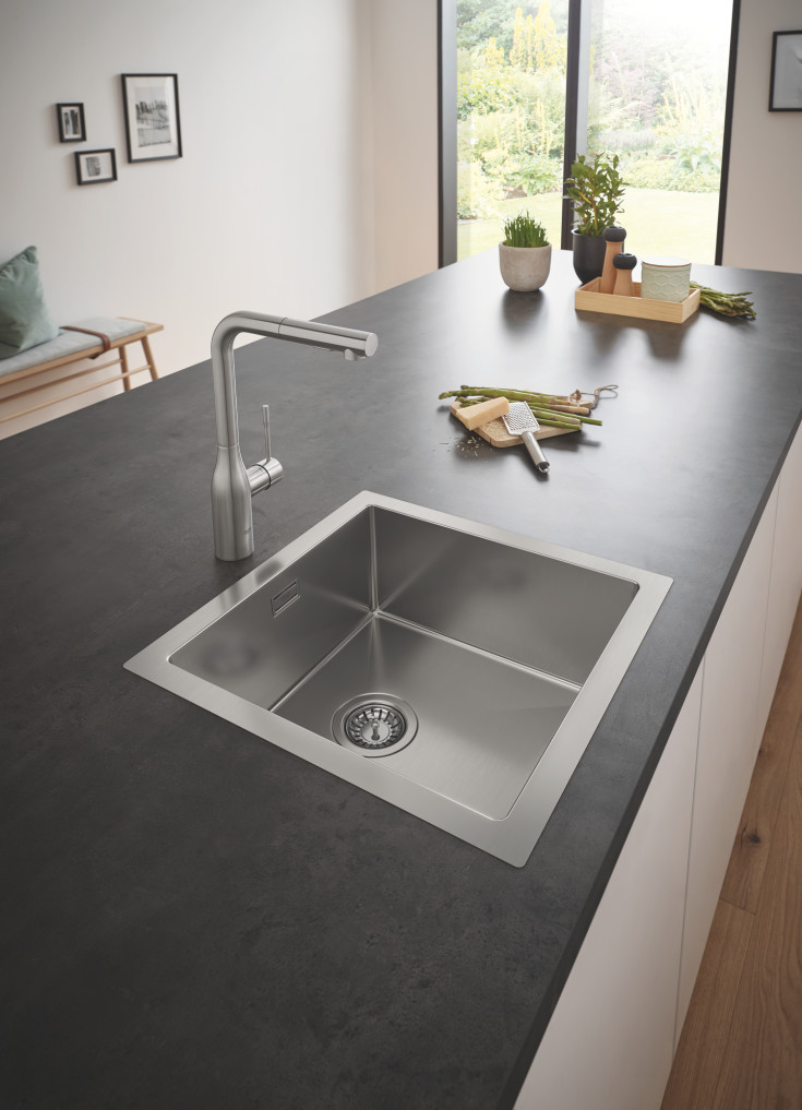 Grohe Essence køkkenarmatur, udtrækstud, stål