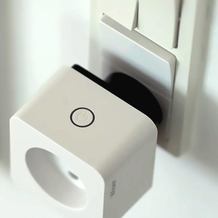 Schneider Wiser smart plug, tænd/sluk, hvid