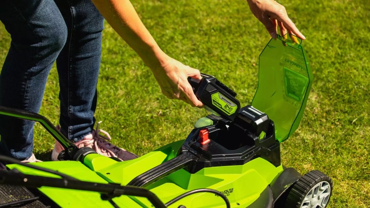 Greenworks gressklipper 24V, 41 cm, med batterier og lader