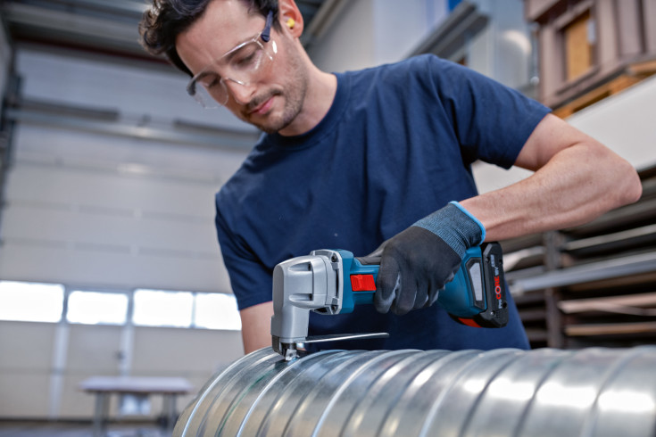 Bosch pladesaks GSC 18V-16 E, solo