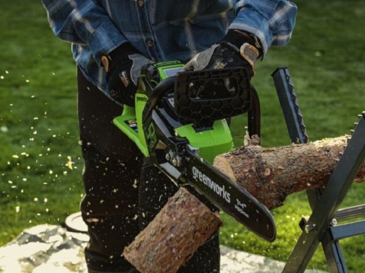 Greenworks motorsag 40V, 40 cm, med batteri og lader