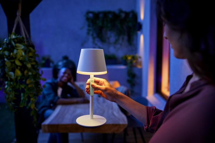 Philips Hue Go genopladelig udendørs bordlampe, hvid