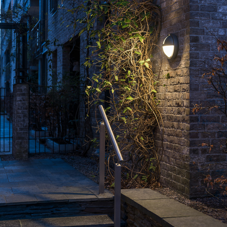 SG Uno udendørs væglampe med sensor, grå