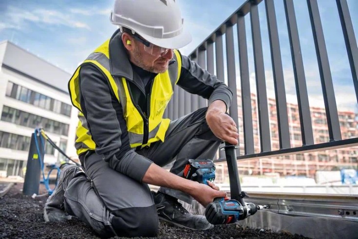 Bosch slagboremaskine GSB 18V-150 C, solo