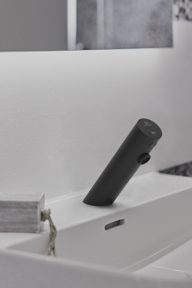 Ideal Standard Sensorflow håndvaskarmatur, berøringsfri, sort