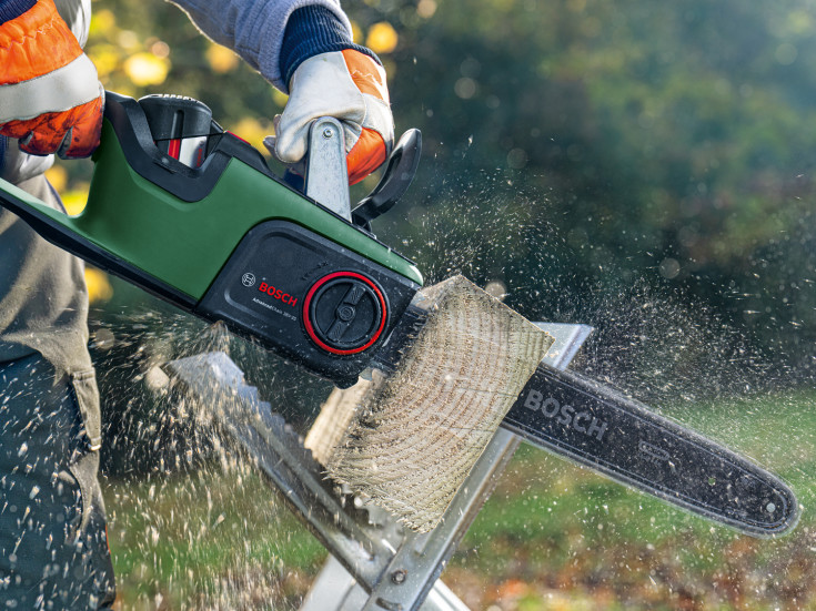 Bosch motorsag 350 mm - 36 V med 1 x 2,0 Ah batteri