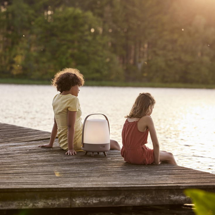 Kooduu Lite Up Play oppladbar lampe med høyttaler, brun