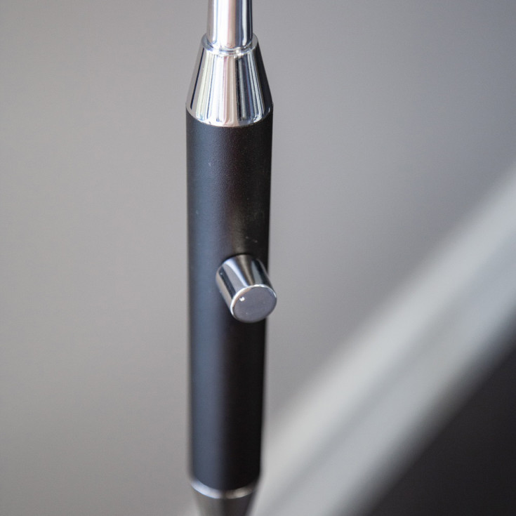 Halo Design Vegas golvlampa, svart