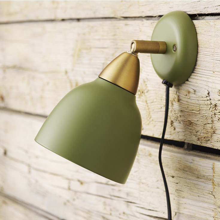 Superliving Urban vegglampe, kort, olivengrønn