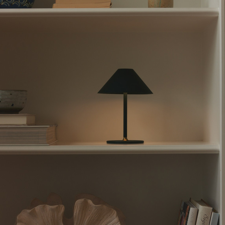 Halo Design Hygge genopladelig bordlampe, H20 cm, grøn