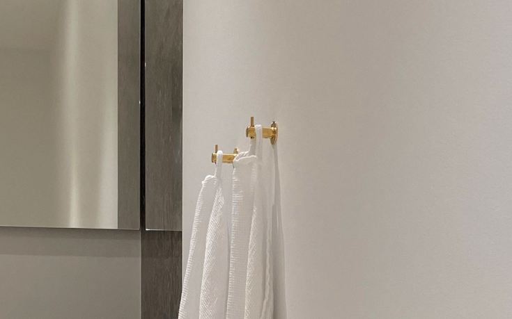 D line håndklædekrog, messing