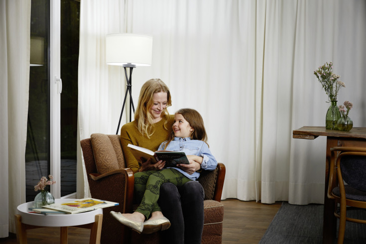 Ledvance E14 kompakt glödlampa FCY, AC/DC, 7,3W, 2700K