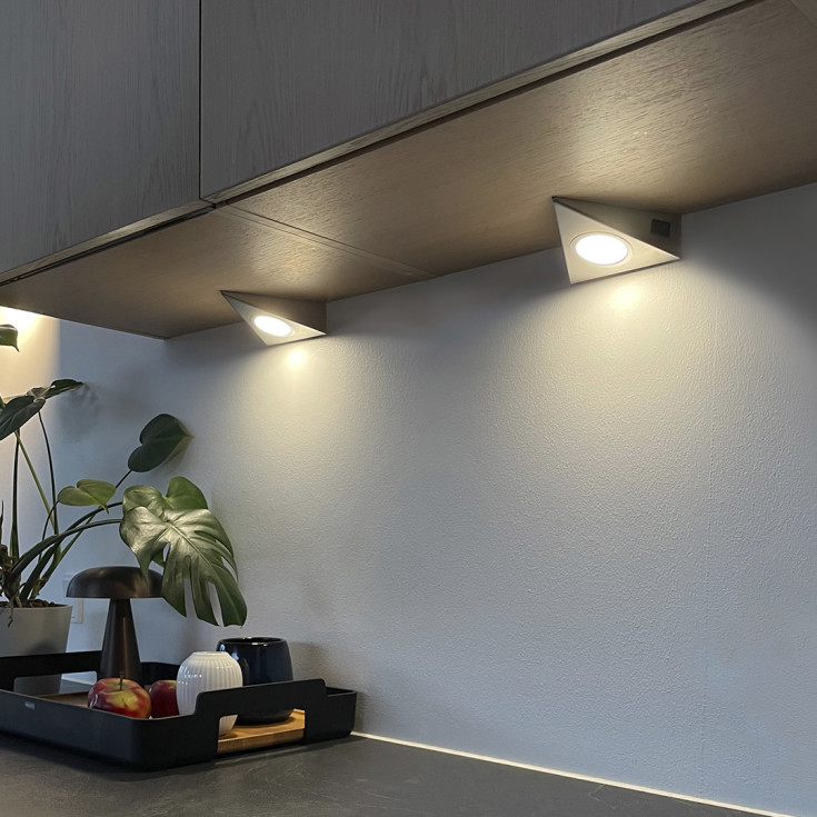 Loevschall triangelspot med drivdon, on/off, 4 st