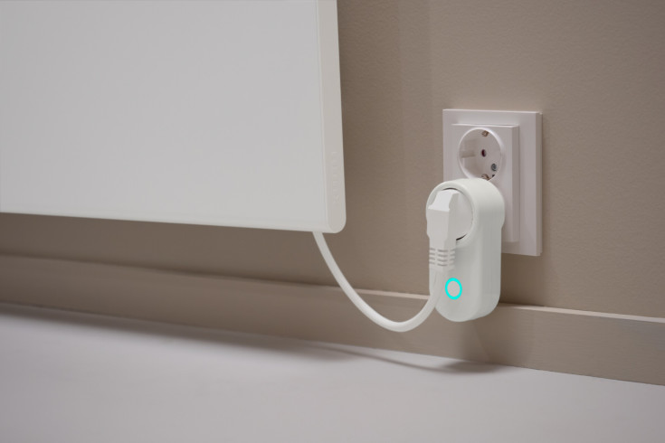 Adax Smart Plug strømuttak, Wi-Fi og Bluetooth, hvit
