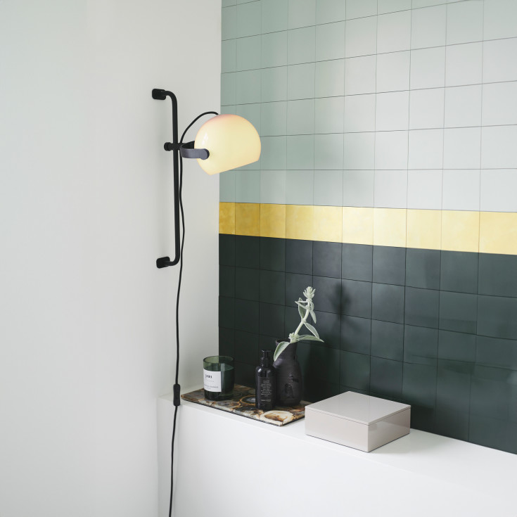 Halo Design D.C væglampe, opal