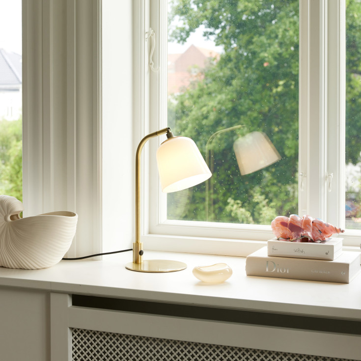 Halo Design Room 49 bordlampe