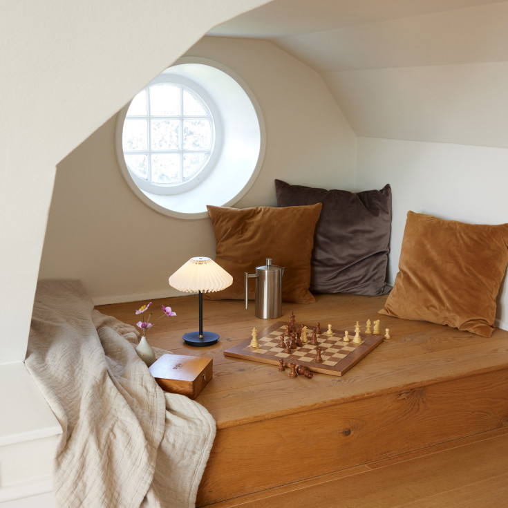 Halo Design Paris oppladbar bordlampe, svart