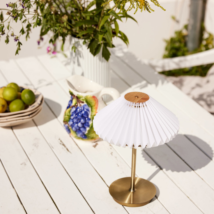 Halo Design Paris genopladelig bordlampe, messing