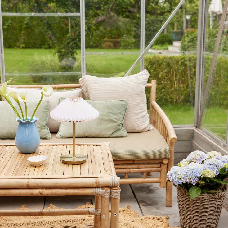 Halo Design Paris genopladelig bordlampe, messing